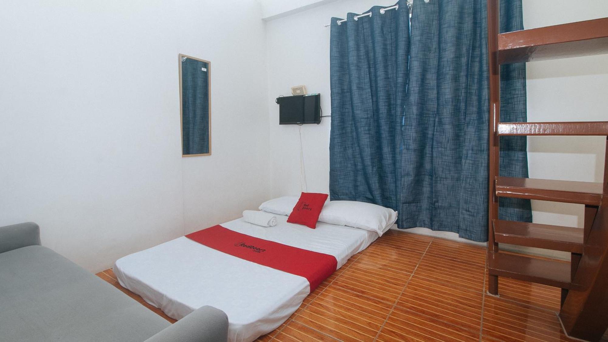 Reddoorz At Goldentown Hotel Davao City Exterior photo